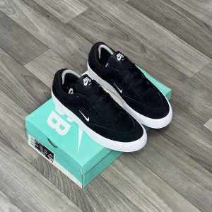 Nike SB Malor “Black/White”