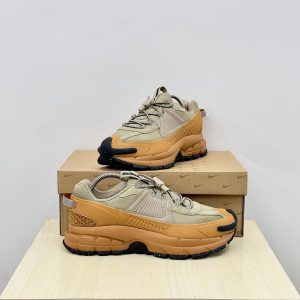 NIKE ZOOM VOMERO 5 “FLAX BROWN”