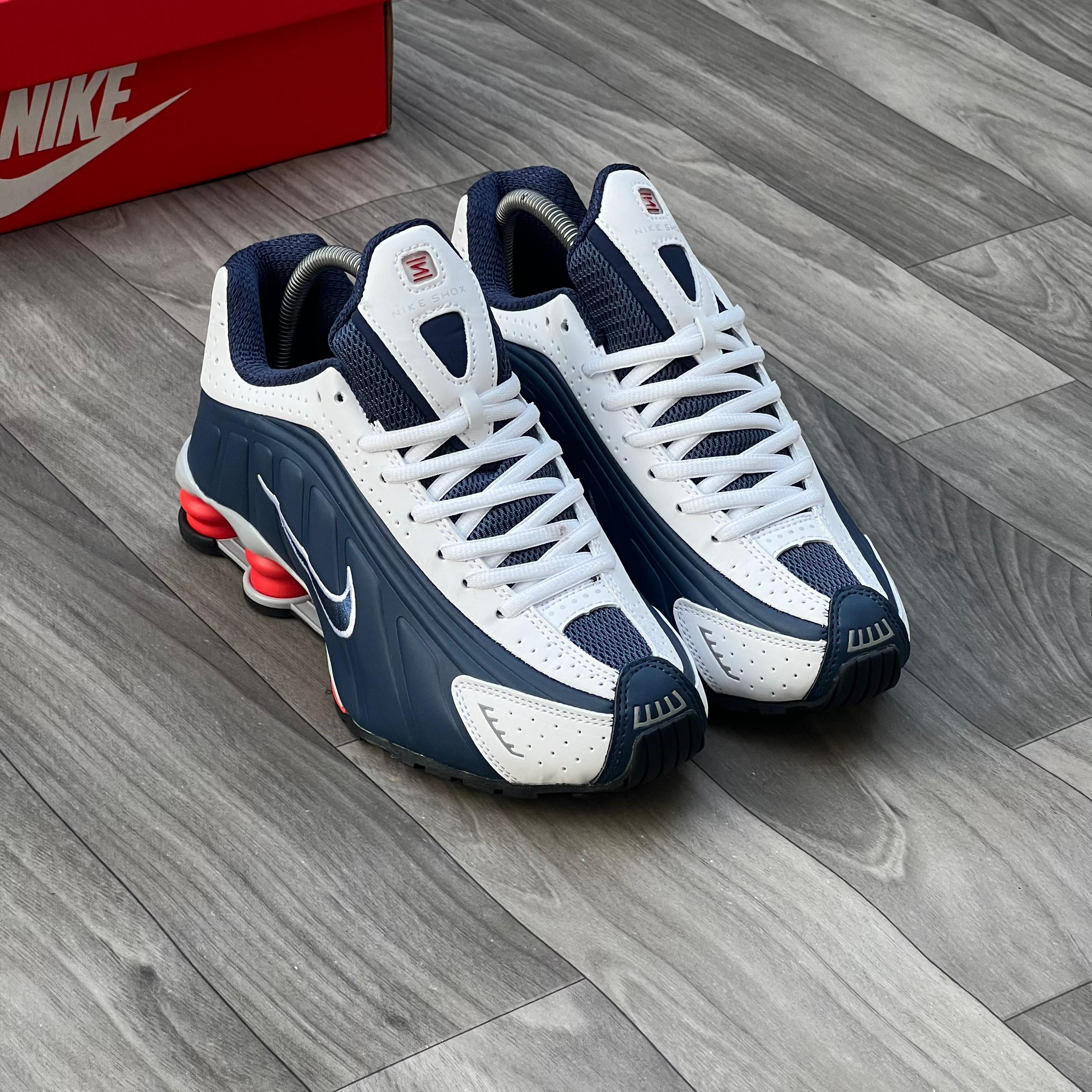 NIKE SHOX R4 "USA” - Image 4
